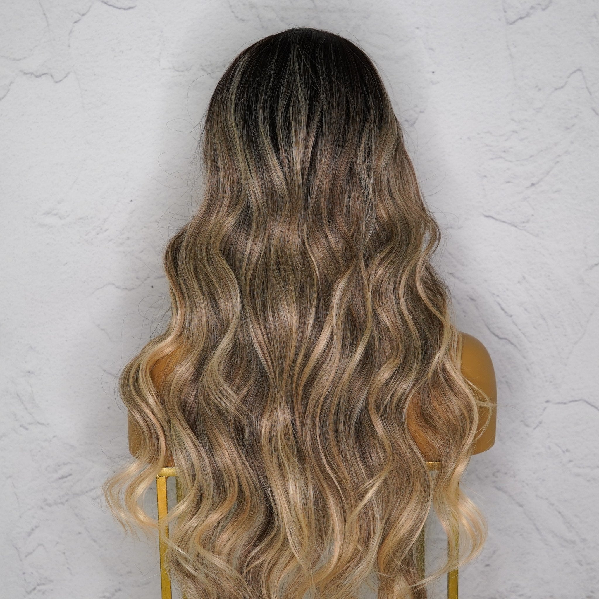HENLEY Ash Blonde Lace Fringe Wig - Milk & Honey